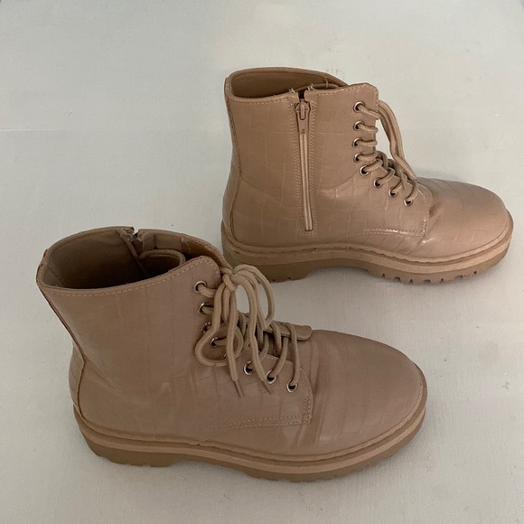 vegan faux crocodile combat boots size 9/40 - Picture 2 of 9